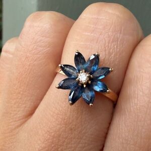 Vintage Solid 14k Gold London Blue Topaz Diamond Flower Ring